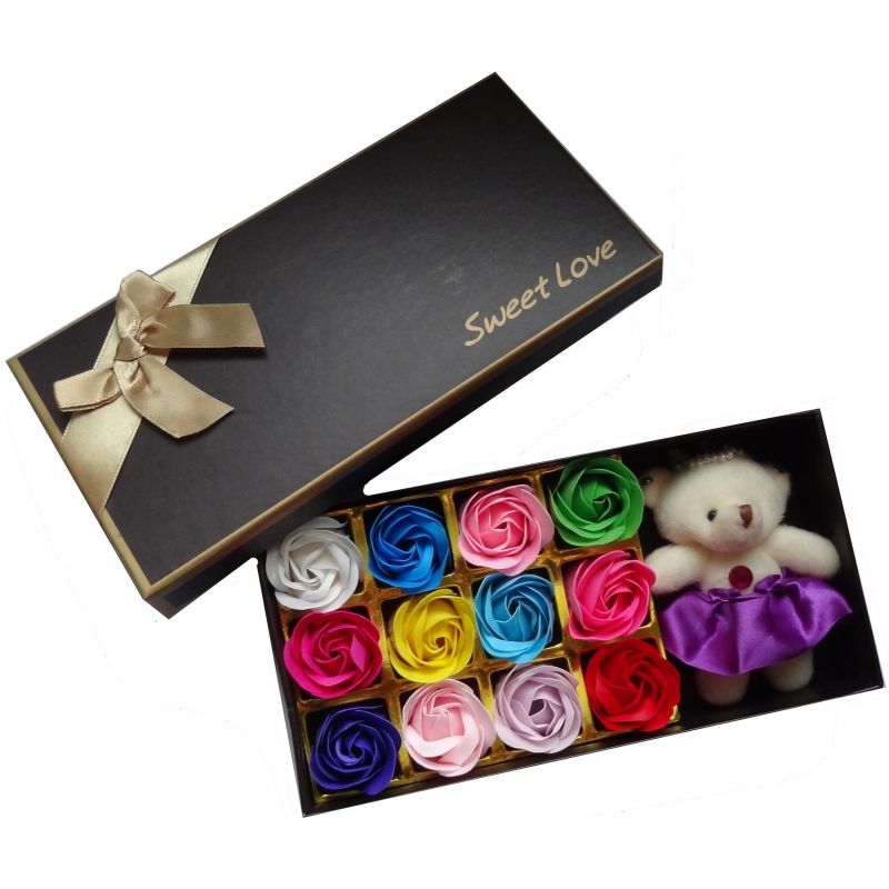 Coffret cadeau 12 fleurs de savon multi-couleurs et son ours