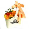 Panier cadeau : fleurs de savon Orange