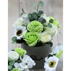 Bouquet petit cadeau : fleurs de savon vert pastel