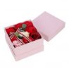 coffret carré de fleurs de savon rouge